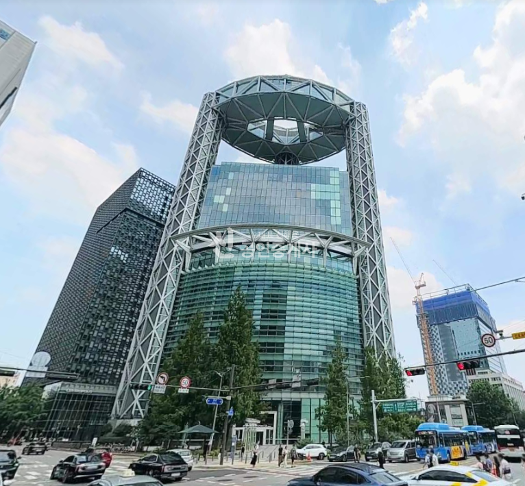 서울 종로구 종로2가 종각역 종로타워 사무실 임대 : 도심권 (CBD) 대형오피스빌딩 800평 사무실 월세 매물번호 11059 사진 1