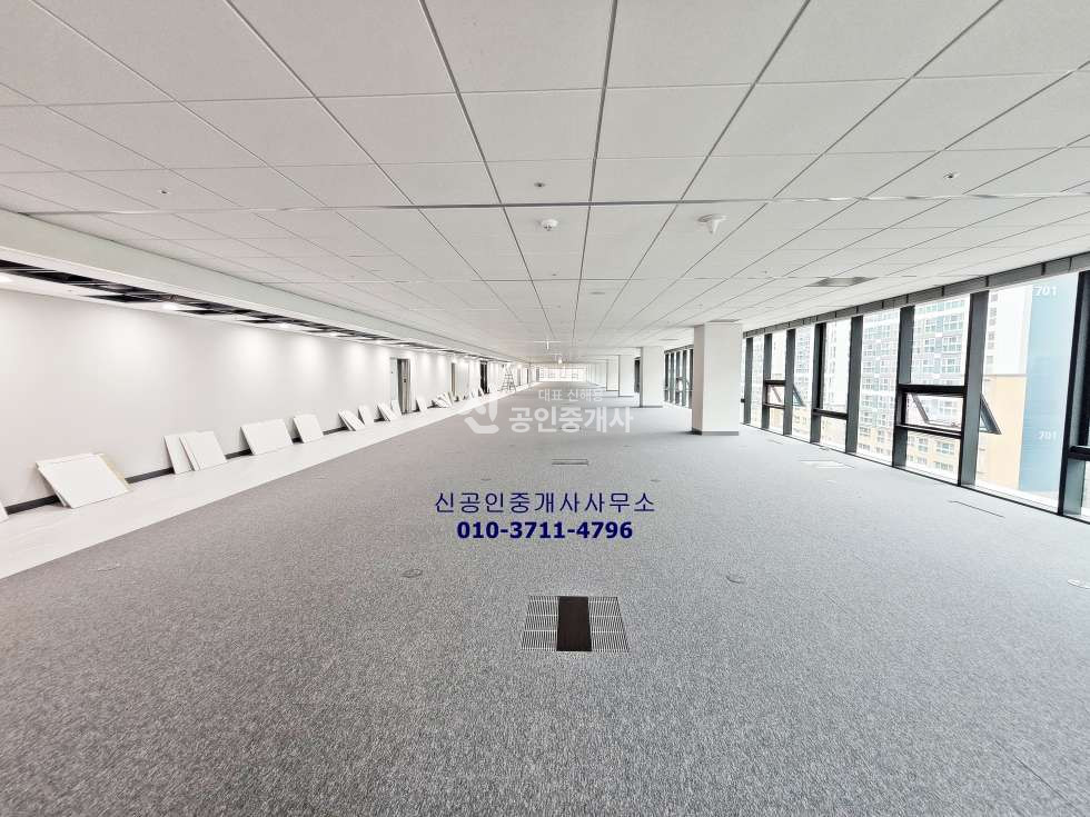 서울 강서구 마곡동 본동 마곡 대형오피스 르웨스트시티 전용 200평 사무실 l 렌트프리 파격 제공 월세 매물번호 10055 사진 6