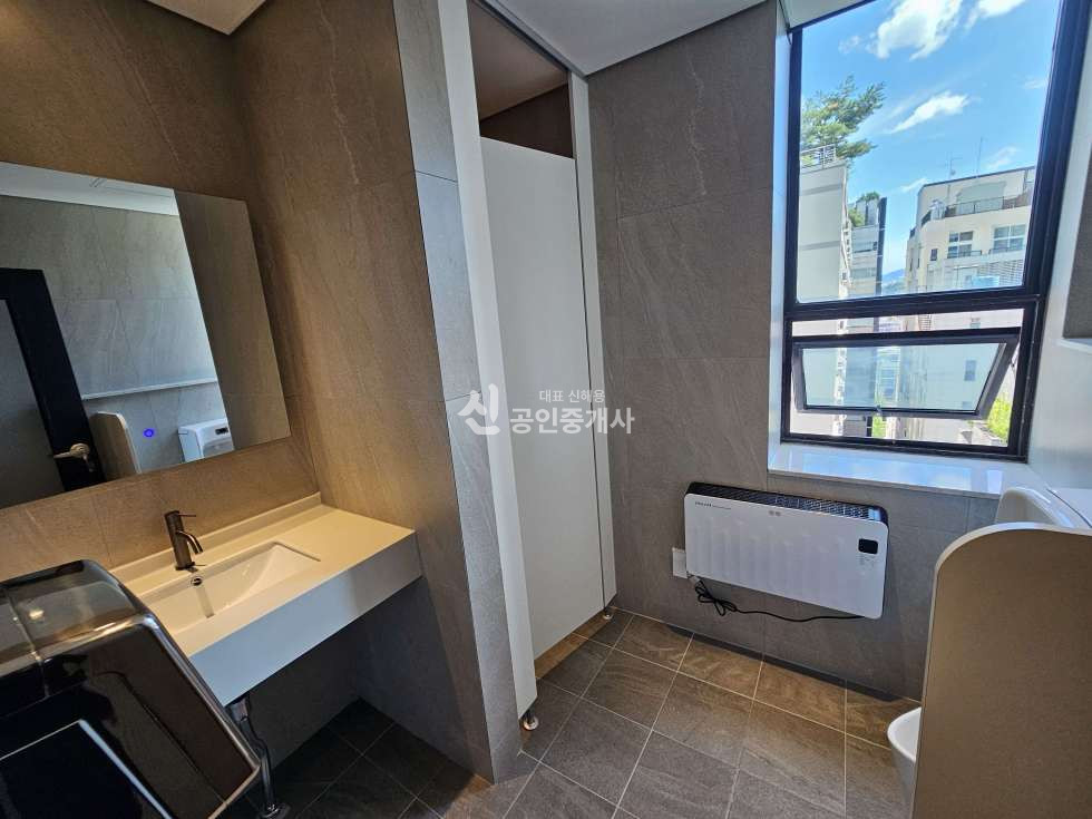 서울 강남구 역삼동 823-22 (성곡빌딩) 강남역과 역삼역 사무실 : 테헤란로 대로변 50평 사무실 임대 월세 매물번호 11065 사진 10