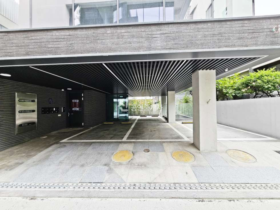 서울 강남구 신사동 신사근생동 강남 압구정역 신축 사옥 통임대 : 실측 100평 엔터사옥 기업사옥 추천 월세 매물번호 11098 사진 7