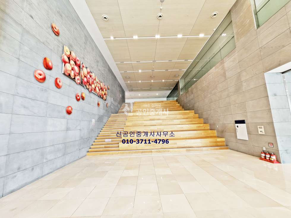 서울 마포구 상암동 1647 상암동 대형 스튜디오,방송국 ,데이터센터 100평 임대 : 층고 8M 이상 디지털큐브 월세 매물번호 11118 사진 9