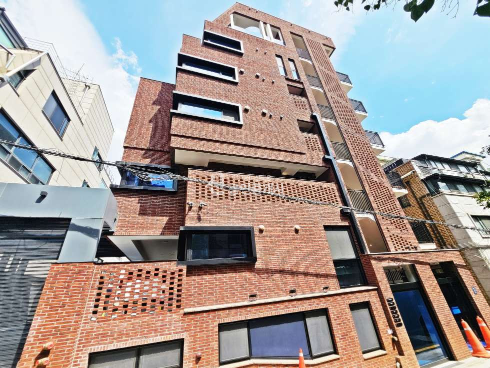 서울 강남구 논현동 강남 논현동 지하 스튜디오 사진관 무권리 임대 : 전용 50평대 학동역 월세 매물번호 11127 사진 1