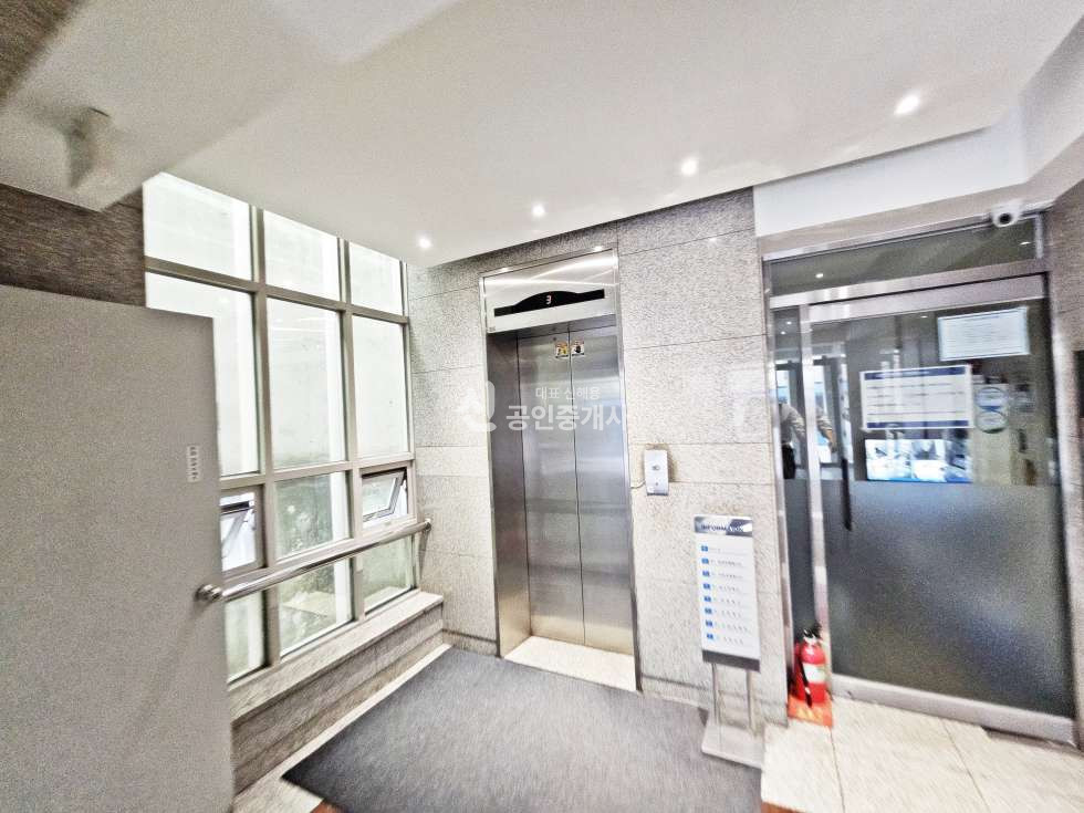 서울 강남구 논현동 신사역 초역세권 전용 60평대 사무실 임대 월세 매물번호 11131 사진 6