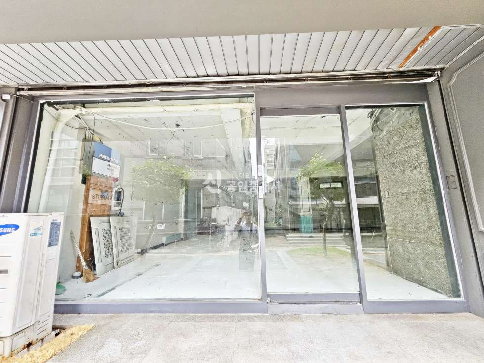 서울 강남구 논현동 강남 신사역 1층 무권리 30평 상가 임대 : 쇼룸 카페 미용실 추천! 월세 매물번호 11136 사진 2